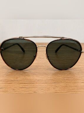 Tom Ford Curtis FT0748 Aviator Sunglasses Gold Tortoise Green Lens NEW $495